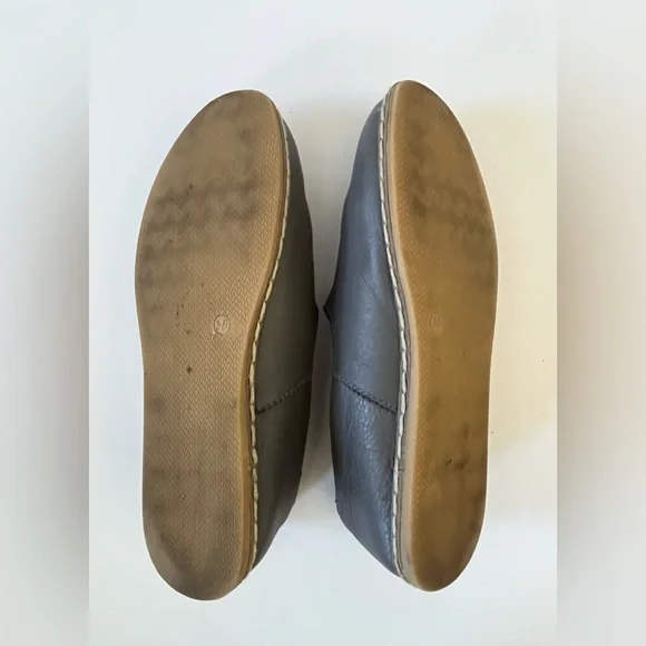 Charix Classic Slip-On, Gray, Size 38 - Picture 4 of 11